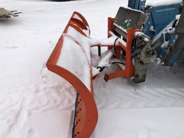 Відвал для прибирання снігу до трактора JCB