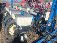 Сеялка  Kinze 3000 б.у. - 8