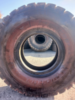 Шини для кар'єрнї техніки