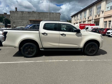 Повнопривідний пікап ISUZU D-MAX - 1