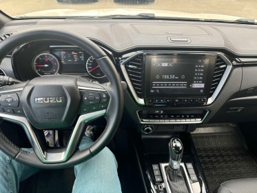 Повнопривідний пікап ISUZU D-MAX - 3