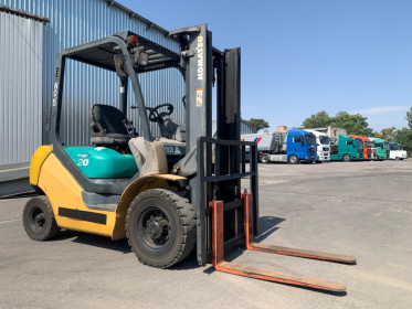 Вилковий автонавантажувач Komatsu на великих 12 колесах. Модель:FG20C-16. - 4