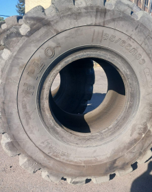 Шины бу для спецтехники  35/65-33 - 4