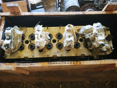 Головка блока цилиндров правая/левая дизелей...