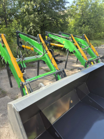 Швидкоз'ємний фронтальний навантажувач LoadPro - 11