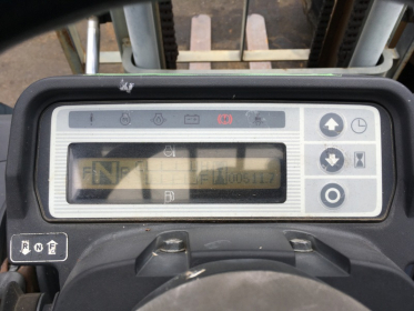 Вилочний автонавантажувач Nissan, із напрацюванням 511 мотогодин. - 2