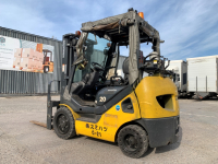 Вилочний автонавантажувач Komatsu, компакт з кабіною та позиціонером для кожної вили. - 12