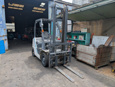 Вилочний автонавантажувач TCM (Nissan), 2022 року з бiчним зсувом Модель: FD20T5M. - 3