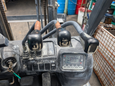 Вилочний автонавантажувач TCM (Nissan), 2022 року з бiчним зсувом Модель: FD20T5M. - 7