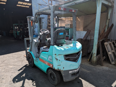 Навантажувач вилковий Mitsubishi з напрацюванням 708 мотогодин. Модель: FG15D. - 2