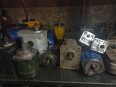 Ремонт гидронасоса гидромотора John Deere 770BH