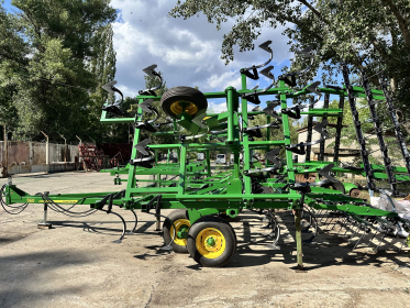 Культиватор John Deere 960 шириною 8 метрів - 8