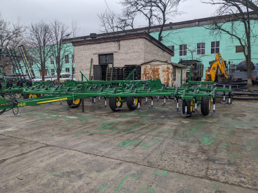Культиватор John Deere 960 шириною 10 метрів - 3
