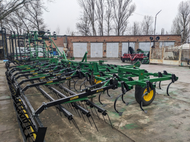 Культиватор John Deere 960 шириною 10 метрів - 7