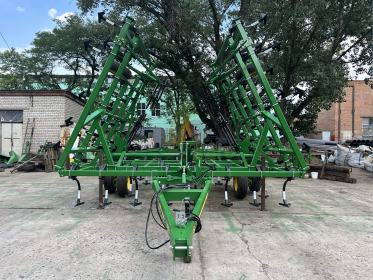 Культиватор Джон Дир 980 шириною 11 метрів