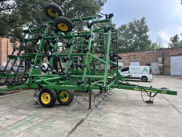 Культиватор Джон Дир 980 шириною 11 метрів - 3