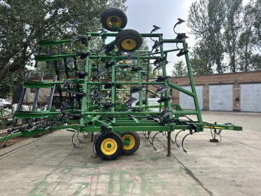 Культиватор Джон Дир 980 шириною 11 метрів - 4