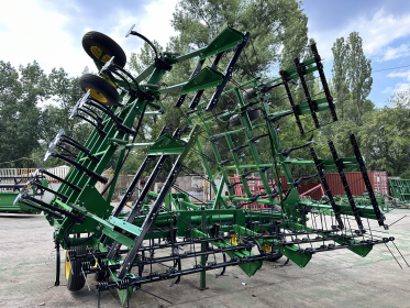 Культиватор Джон Дир 980 шириною 11 метрів - 8