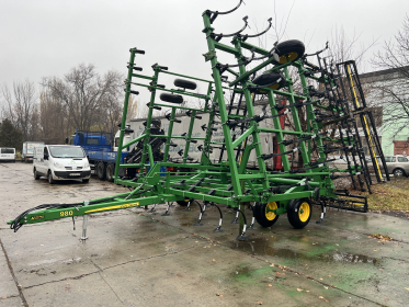 Культиватор John Deere 980 шириною 12 метрів - 4