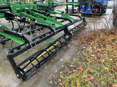 Культиватор John Deere 980 шириною 12 метрів - 7