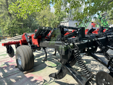 Глубокорыхлитель Case IH Ecolo-Tiger 530 - 6