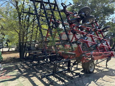 Культиватор Кейс Case IH Tiger-Mate 2 шириною 11 метрів - 5