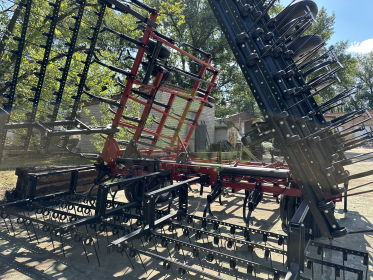 Культиватор Кейс Case IH Tiger-Mate 2 шириною 11 метрів - 7