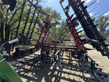 Культиватор Кейс Case IH Tiger-Mate 2 шириною 11 метрів - 8