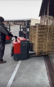 Электрический штабеллер. Электроштабеллео