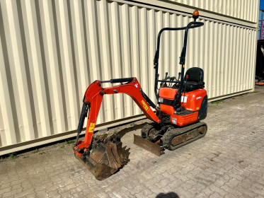 Kubota K008-3