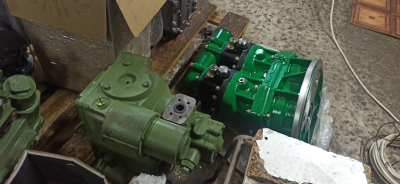 Ремонт гидронасоса гидромотора бульдозера JOHN DEERE 892E LC