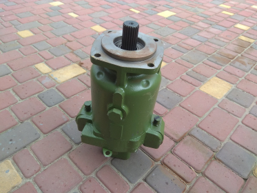 Ремонт гидронасоса гидромотора бульдозера JOHN DEERE E300 LC