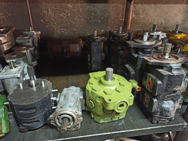 Ремонт гидронасоса гидромотора погрузчика колесного JOHN DEERE 544J Powerllel Pin-on