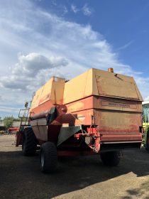 Комбайн зерновий Massey ferguson 38 - 1