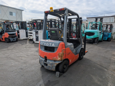 навантажувач Toyota, з бiчним зсувом. Модель: 02-8FD15 - 2