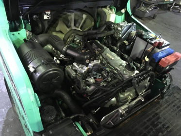 Газ-бензиновий навантажувач Mitsubishi з напівкабіною та пічкою, 2022 року. Модель: KFGE15P-TP. Напрацювання 7789 мотогодин. Номiнальна вантажопідйомн - 6