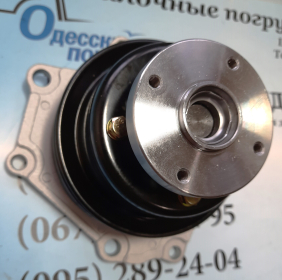 Водяной насос / помпа / на двигатель Nissan QD32